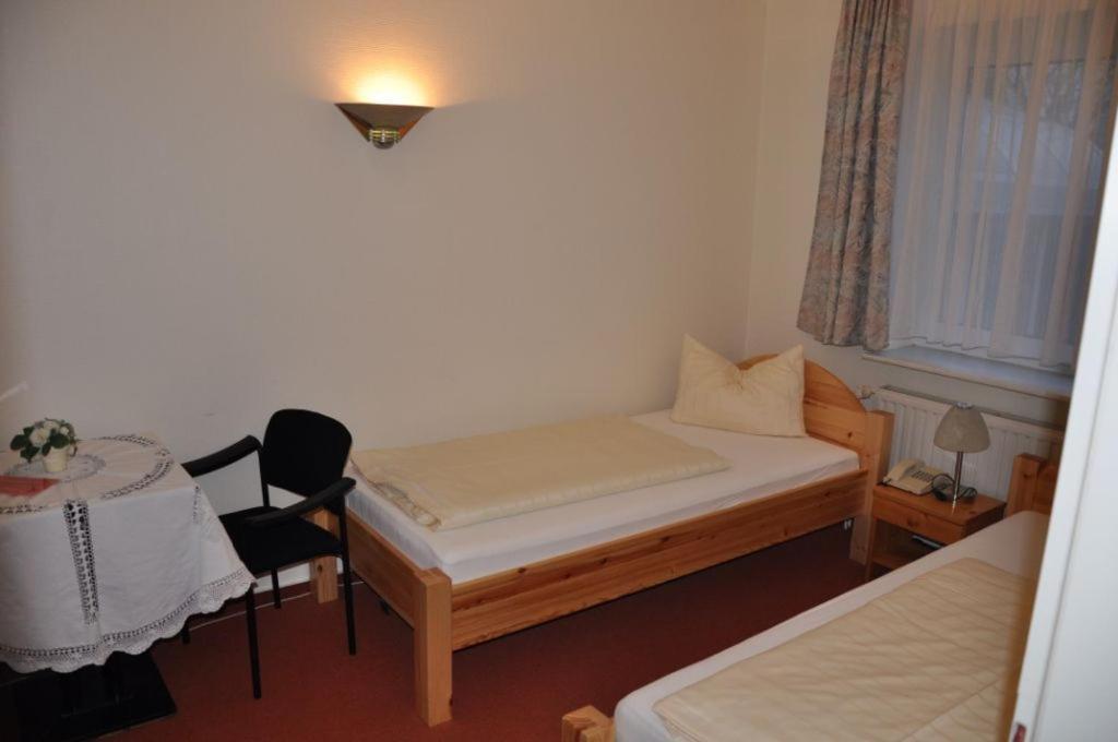 Hotel-Cafe Kampe Norderstedt Oda fotoğraf